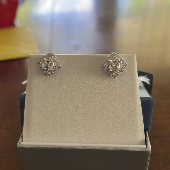 Vanna K earrings - Picture 3 of 5